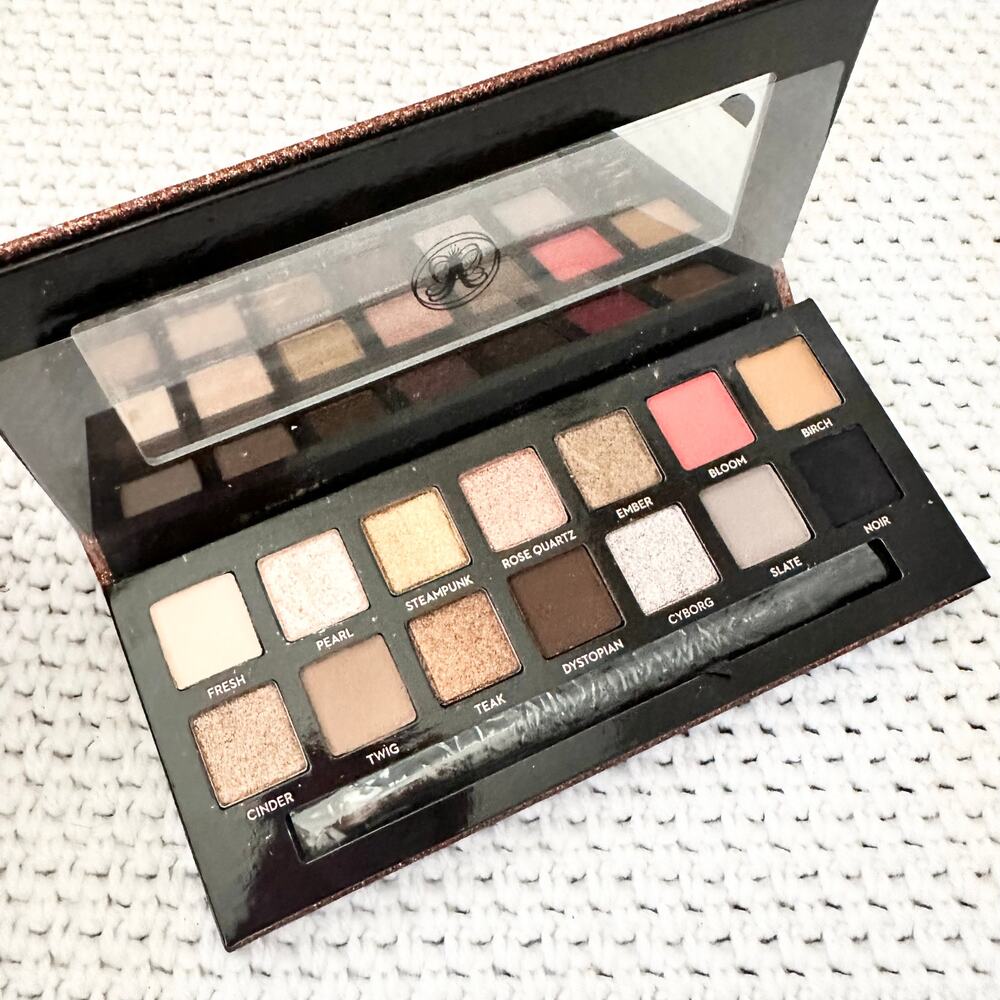 Anastasia Beverly Hills Sultry 14 Color Eyeshadow Palette NIB Sealed Brush Rare - Picture 2 of 7